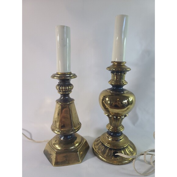 Pair of Mid Century Modern Underwriter Laboratories Lamps - Picture 2 of 12